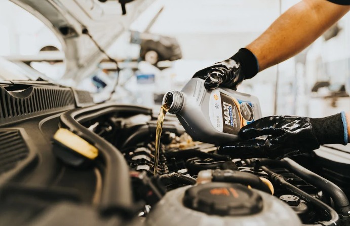 car engine oil